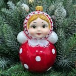 steklyannaya_elochnaya_igrushka_matreshka_nevalyashka.jpg